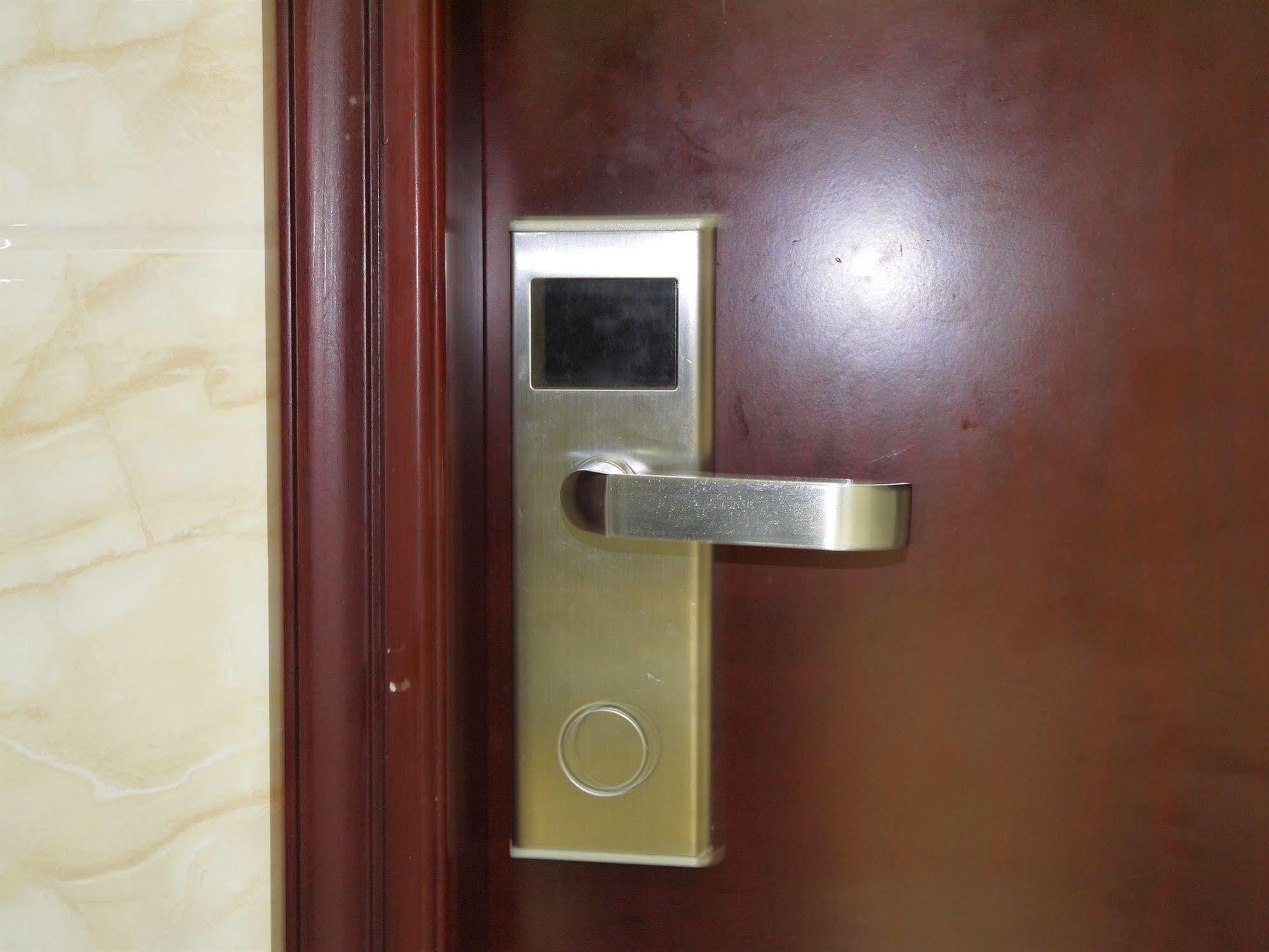New Fortunate Guest House هونغ كونغ المظهر الخارجي الصورة